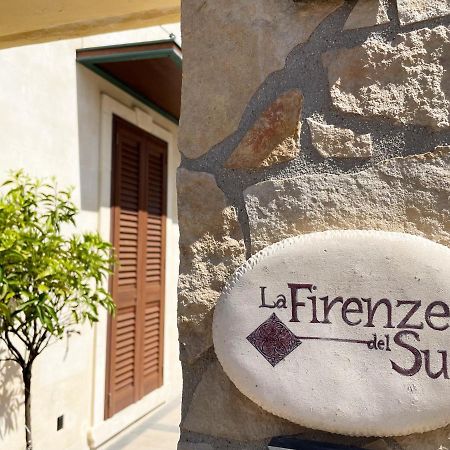 La Firenze Del Sud Panzió Lecce Kültér fotó