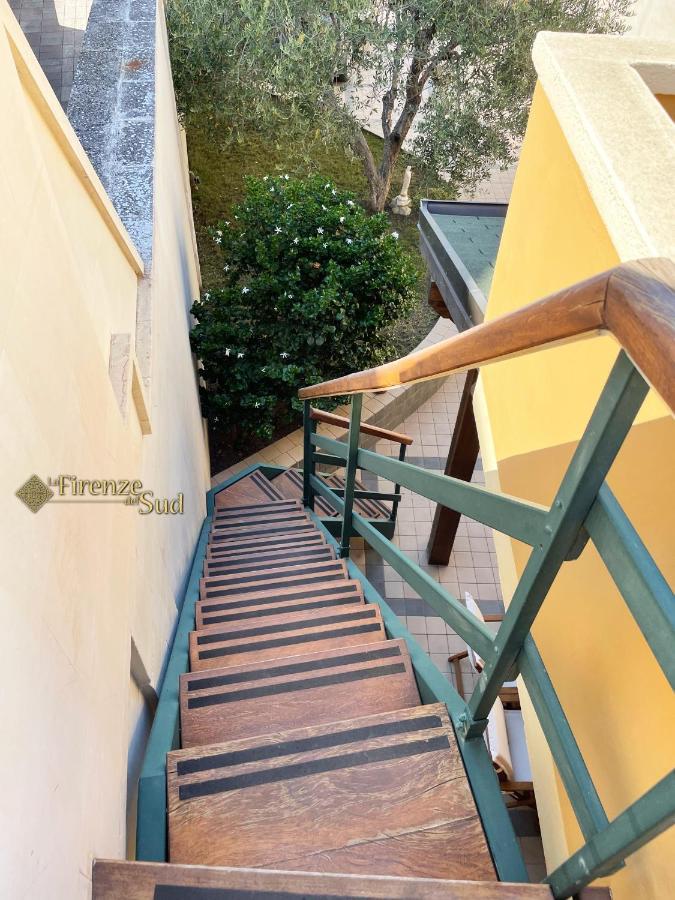 La Firenze Del Sud Panzió Lecce Kültér fotó